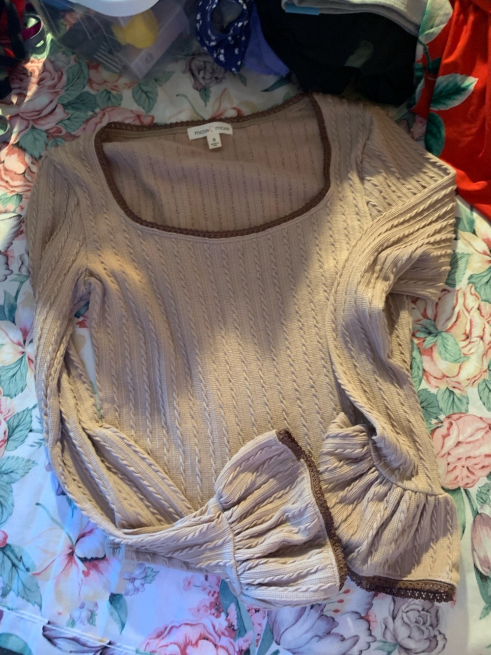 Moa Moa Women’s ribbed scoop neck beige top with contrast trim Size Small